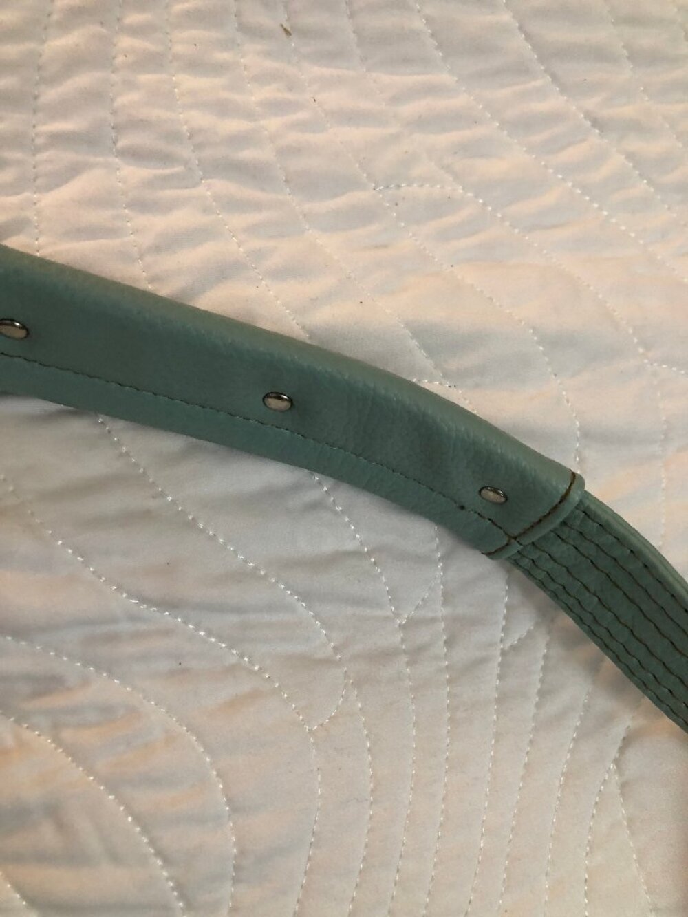 Stone & Co green pebble grain leather shoulder bag. - Picture 12 of 12